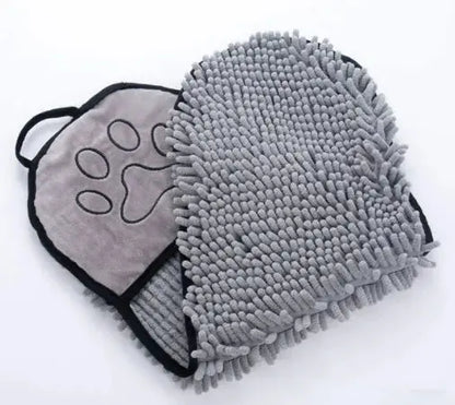 Oazeno Ultra-Absorbent Pet Towel with Hand Pockets | Quick-Dry Microfiber & Chenille